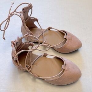Old Navy baby girl lace up pink ankle ballet flats in Size 5.  E